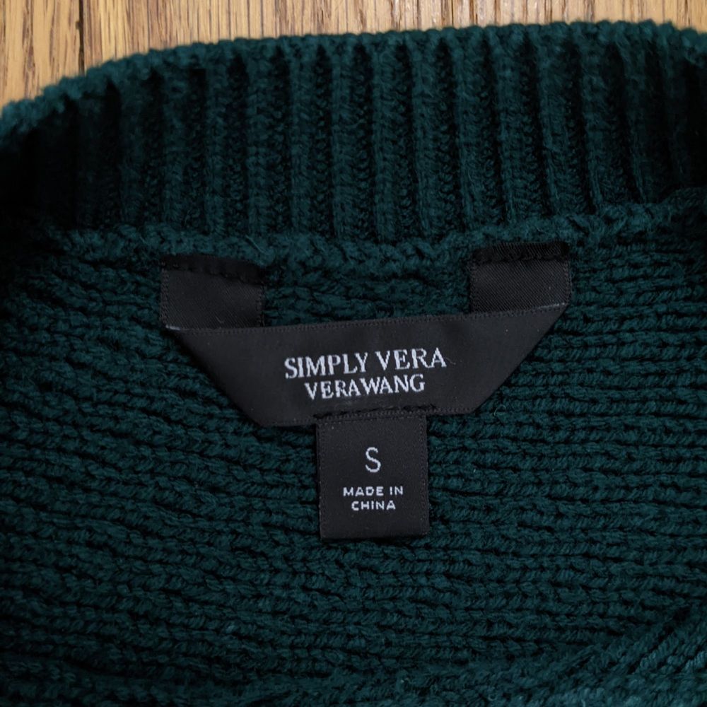 Vera Wang Forest Green Sweater, Mockneck, Batwing Sleeve, Size S - Picture 2 of 12